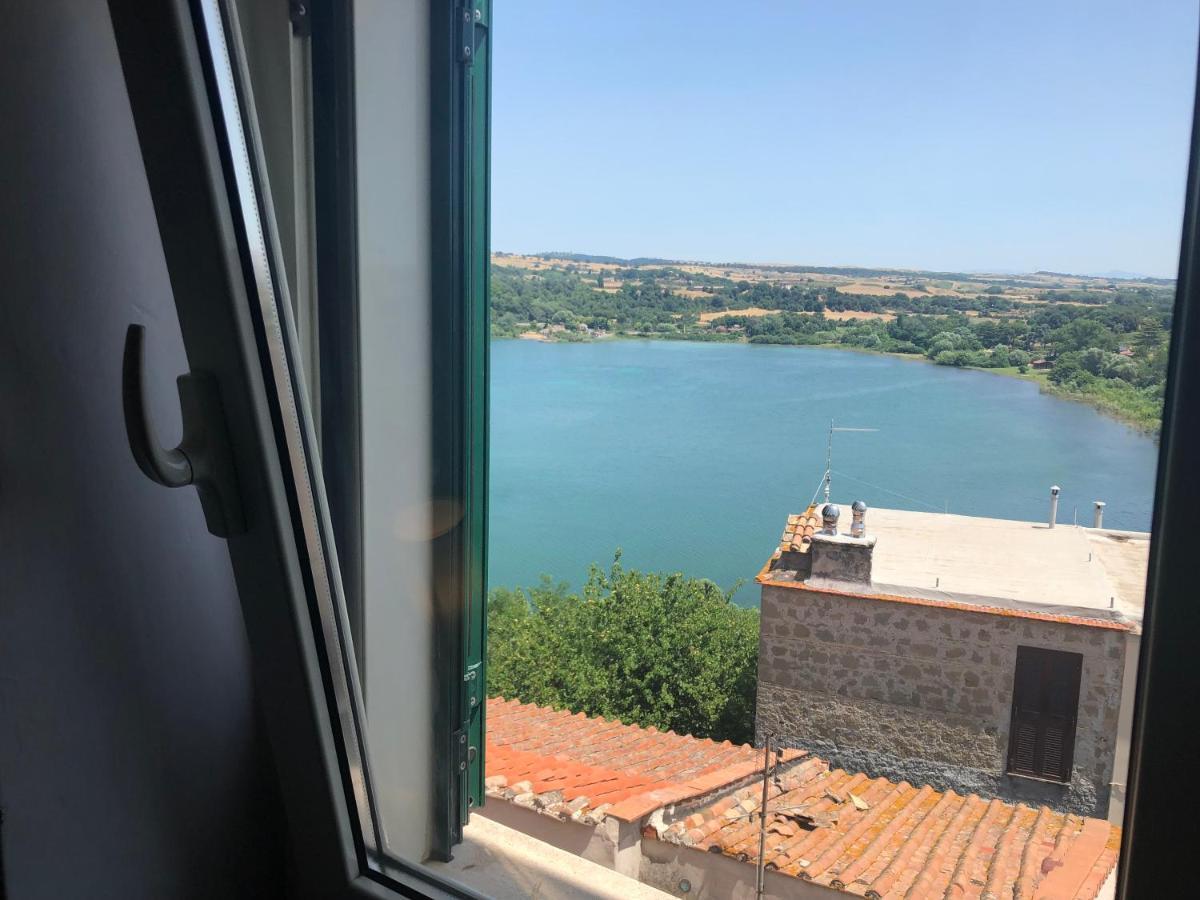 Attico Con Vista Lago - Miralago Anguillara Sabazia Luaran gambar