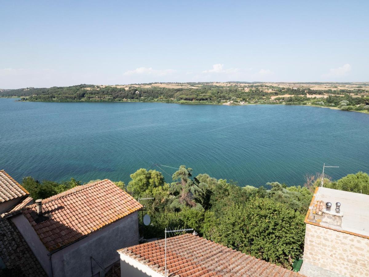 Attico Con Vista Lago - Miralago Anguillara Sabazia Luaran gambar