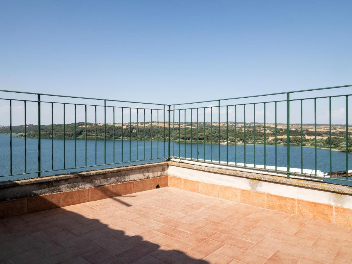 Attico Con Vista Lago - Miralago Anguillara Sabazia Luaran gambar