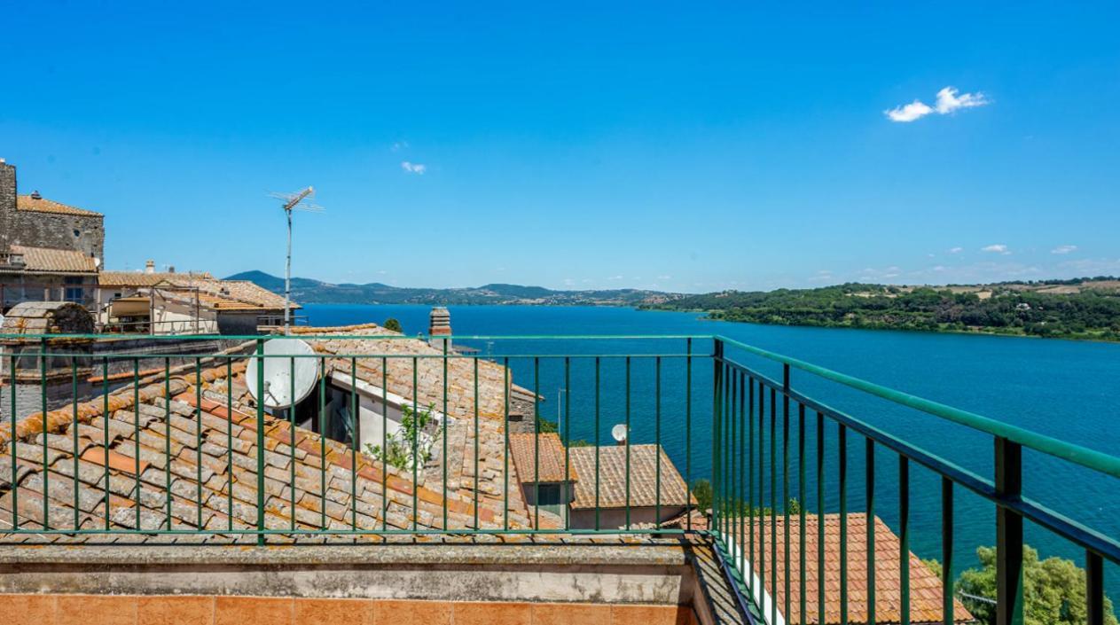 Attico Con Vista Lago - Miralago Anguillara Sabazia Luaran gambar